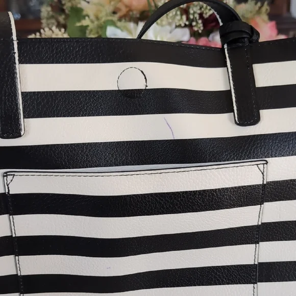 Black and White Striped Tote Bag with Pouch - Picture 6 of 14